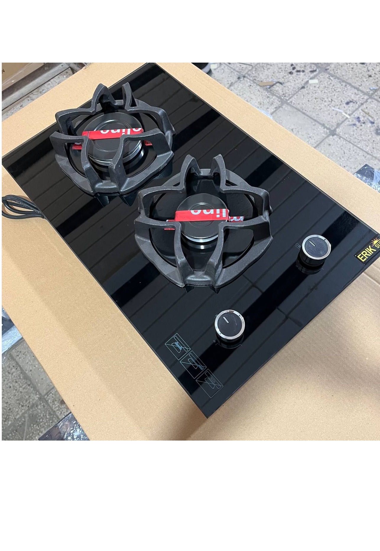 گاز شیشه ای اریکسان مدل j6 دو شعله مشکی بدون ترموکوپل